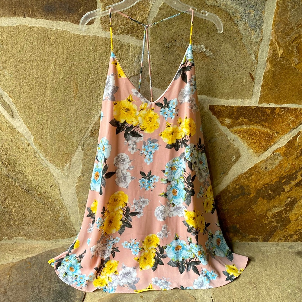 Women’s Voge boutique floral print top